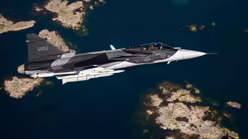 Фото - Шведский истребитель Gripen E впервые применил ракету Meteor