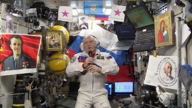 Фото - Космонавты вернут на Землю мяч для регби, устав и герб Москвы