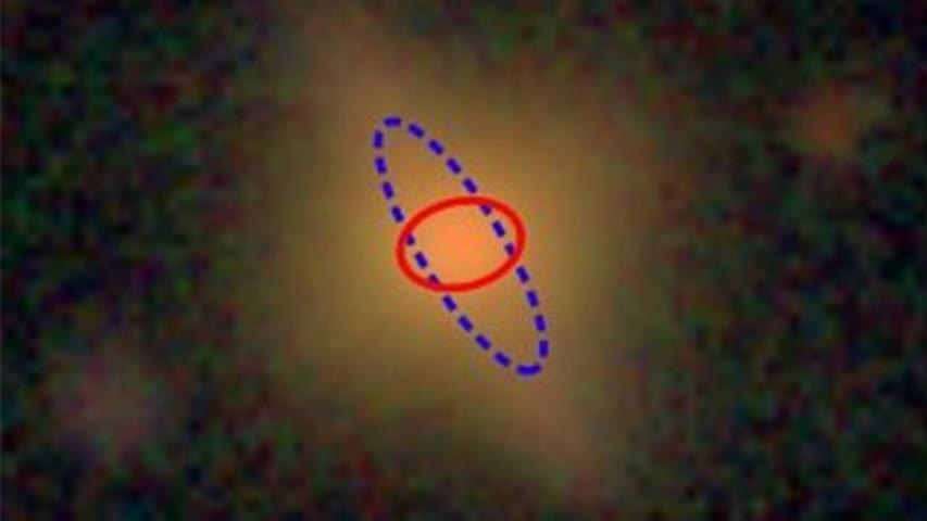 Фото - Обнаружена редкая полярная галактика