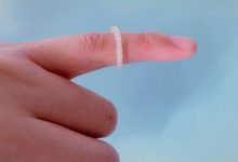 Фото - Ученые создали отпугиватель комаров в виде кольца на палец
