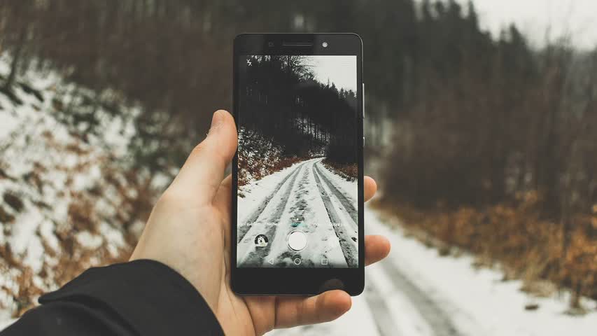 Фото - Россиянам дали советы по продлению работы смартфона на морозе
