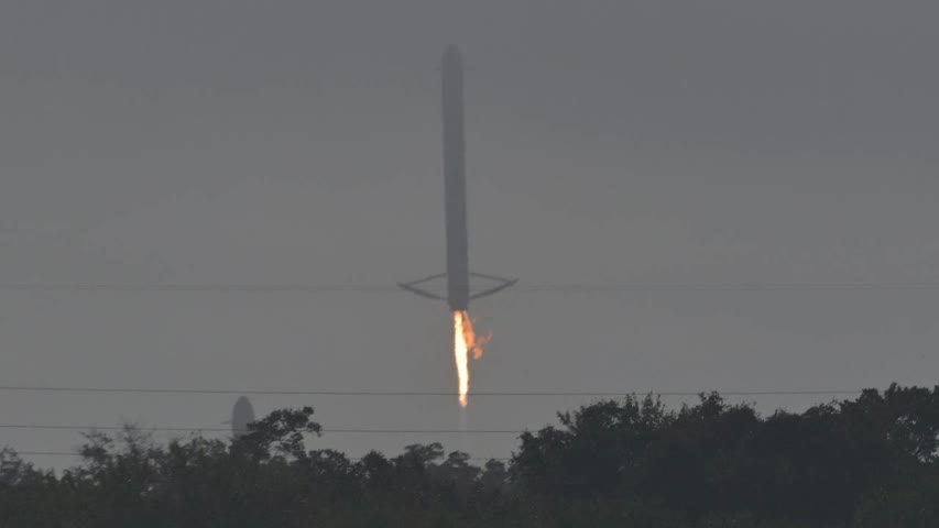 Фото - SpaceX на мощнейшей в мире ракете запустила секретный спутник